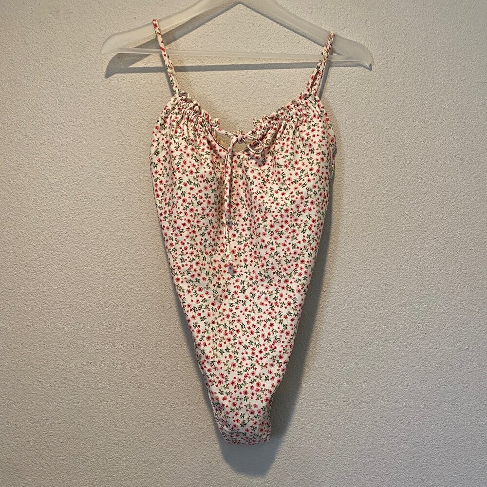 Old Navy Floral One-Piece Swimsuit Cottagecore Style Size Medium
